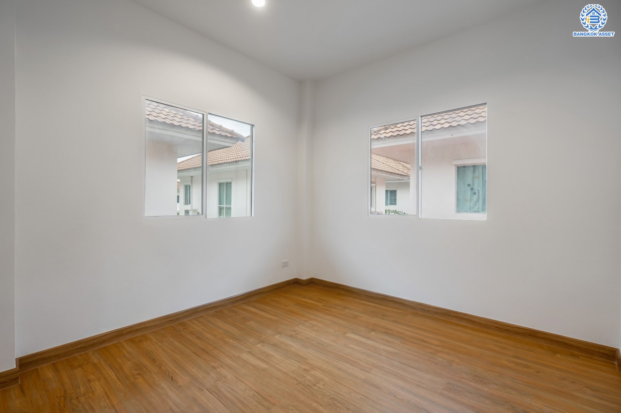 บ้านมือสองตกแต่งใหม่ ม.ลลิลอินเดอะพาร์ค บางใหญ่ พร้อมอยู่ตอบโจทย์ทุกฟังก์ชัน เนื้อที่ 39.9 ตร.ว. ฟังก์ชัน 3 ห้องนอน 2 ห้องน้ำ 1 ที่จอดรถ บนทำเลเดินทางสะดวก ใกล้เซ็นทรัลเวสต์เกต ทางด่วน "กาญจนาภิเษก และเพียง 5 นาทีถึงรถไฟฟ้าสายสีม่วง "สถานีตลาดบางใหญ่"